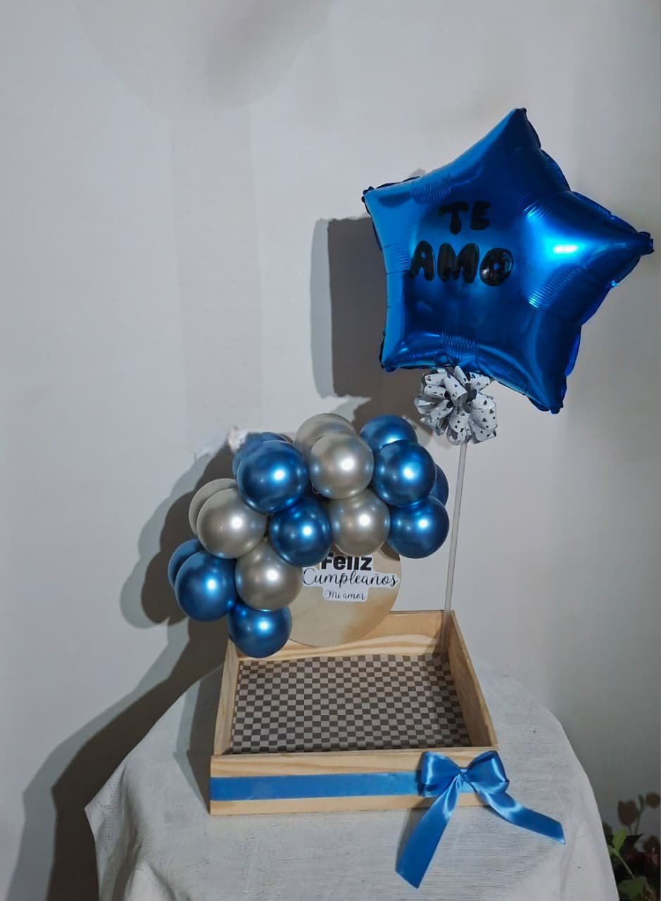 Caja de madera decorada