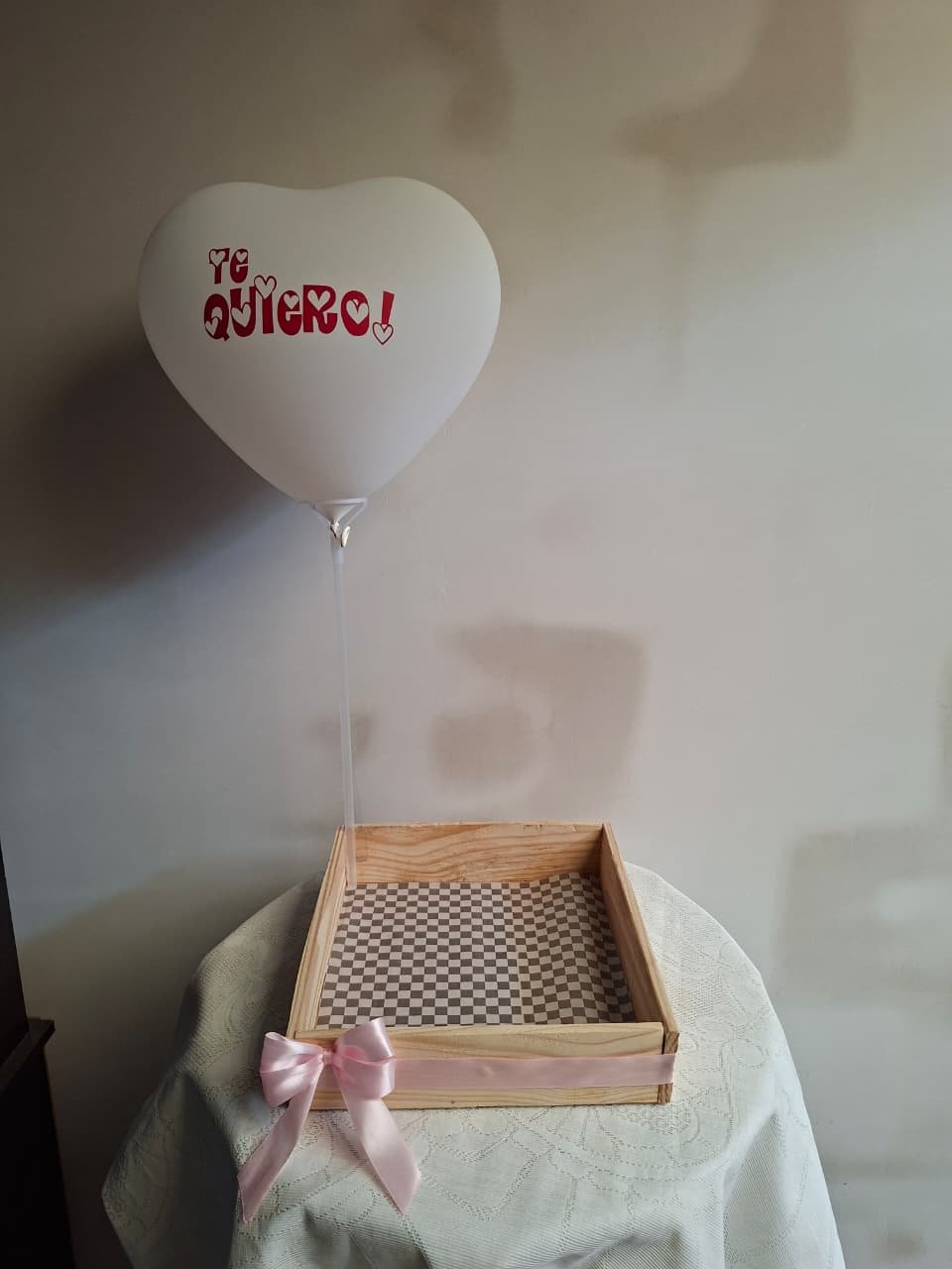 Caja de madera decorada